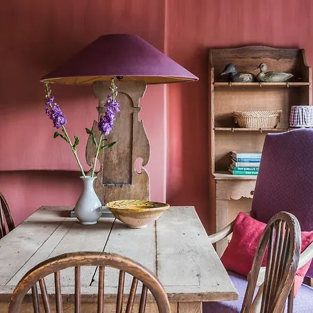 Odevaere - Charming & Luxurious With Terrace Apartment